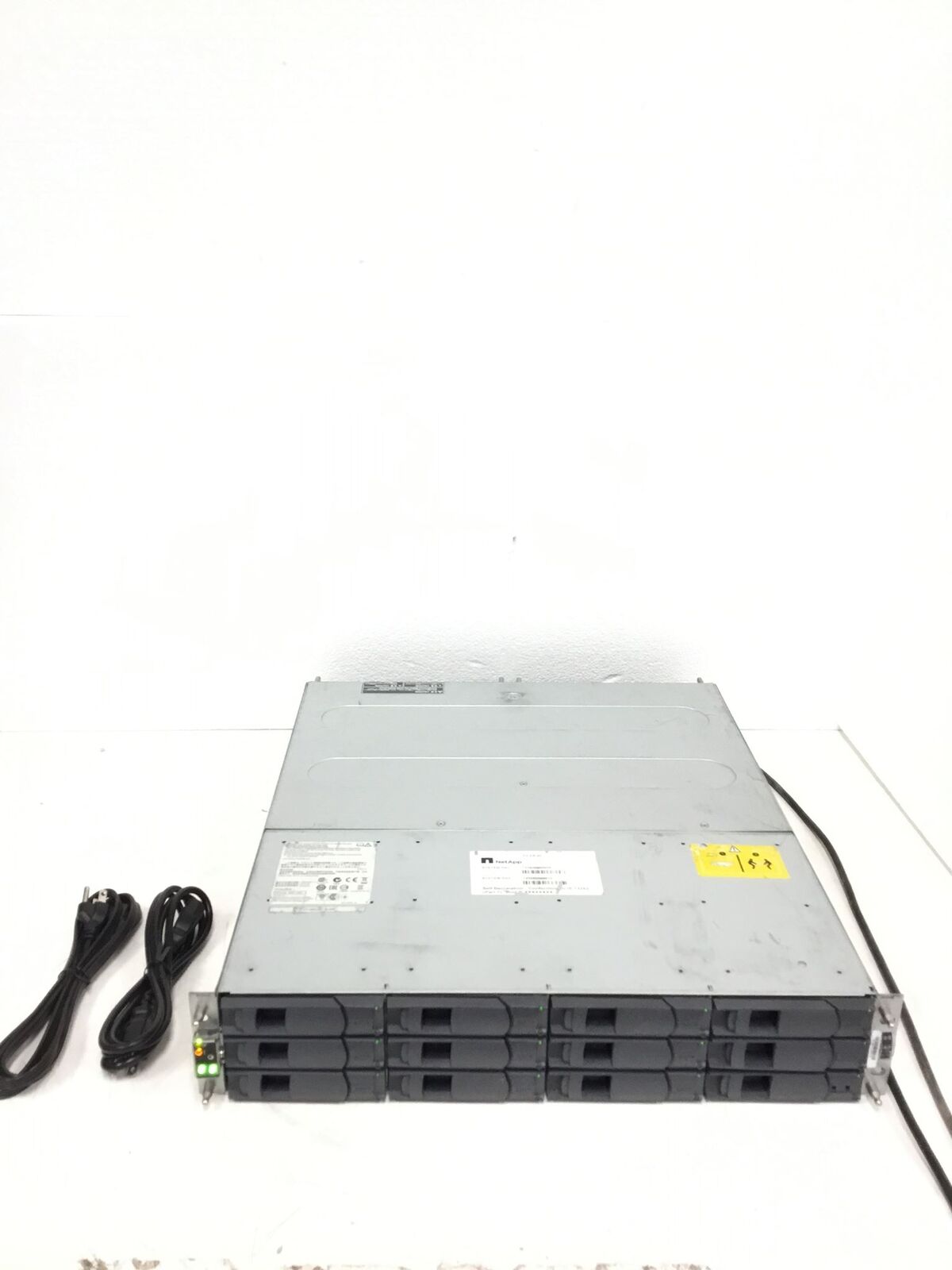 NetApp NAF-1201 Hard Drive Array w/12xCaddies/2x Delta PS Tdps 750Ab A WORKING