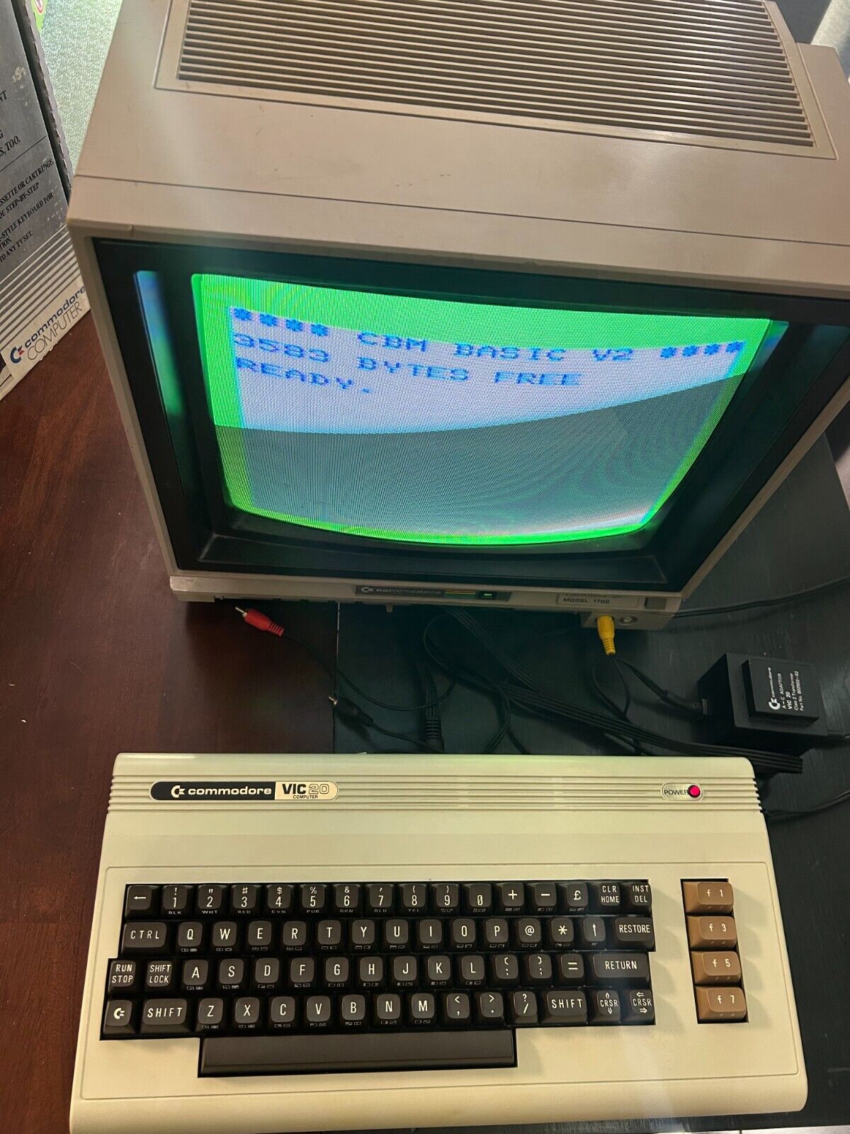 Commodore VIC 20   in Box Working