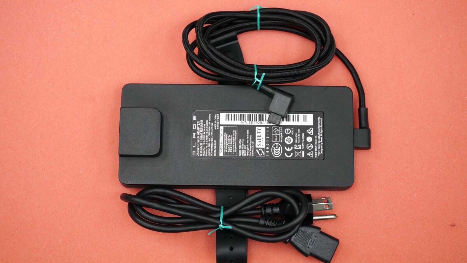 Genuine Razer Blade Pro 250W 19V 13.16A RC30-0166 Laptop Charger Power Adapter