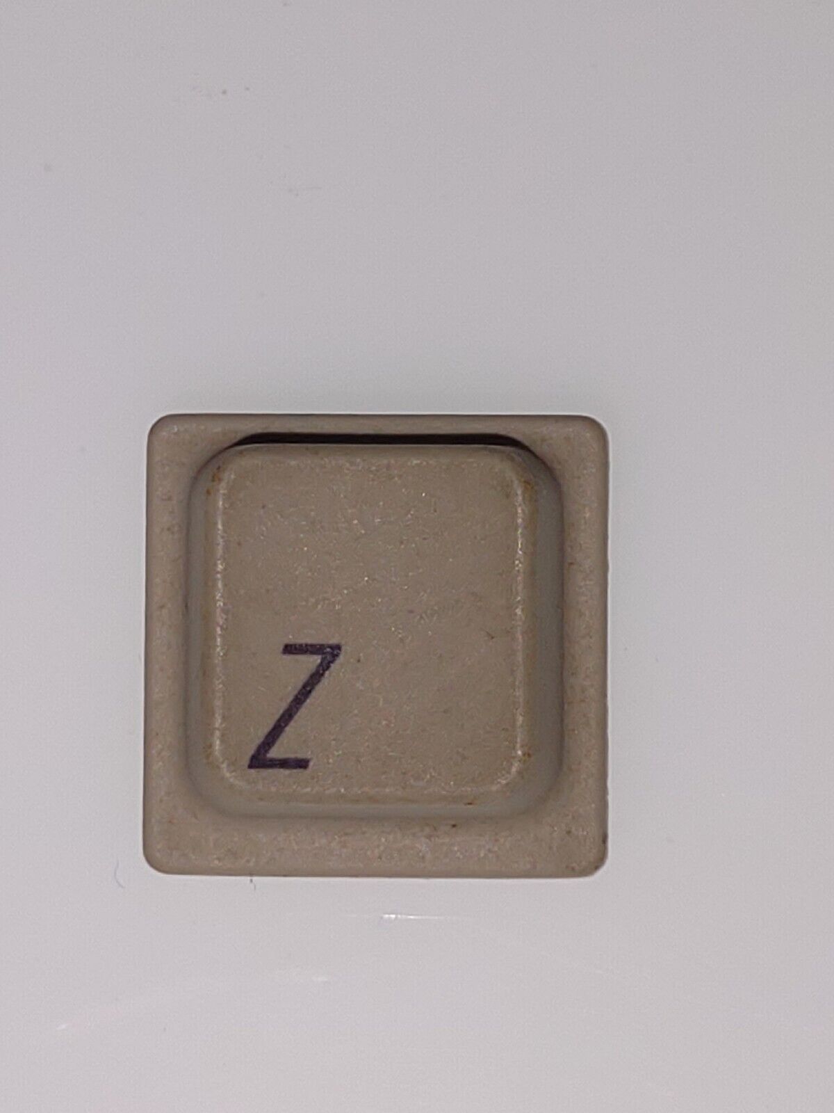 Apple IIC replacement KEY (Z) ORIGINAL VINTAGE REPLACEMENT KEY for ALPS SWITCHES