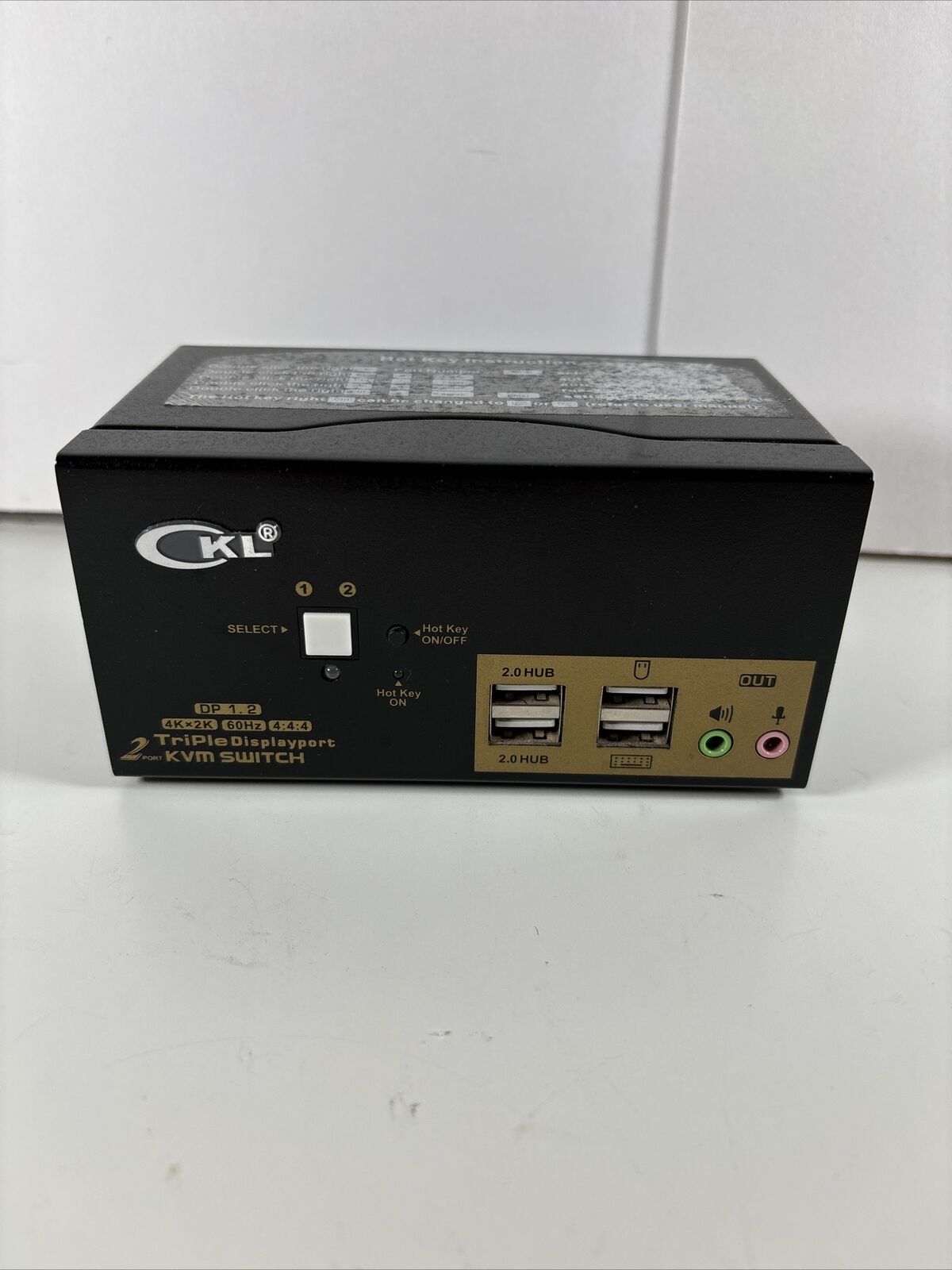 CKLau 2 Port USB 3.0 Triple Monitor KVM Switch, DP 1.4 CKL-623DP
