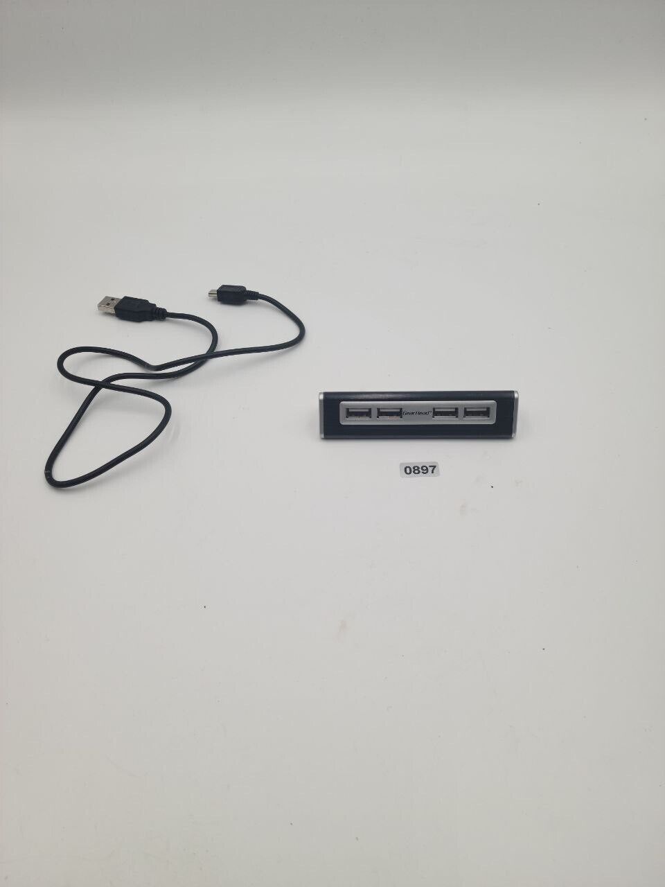 Gear Head Energy Saving 4-Port USB 2.0 Hub Black