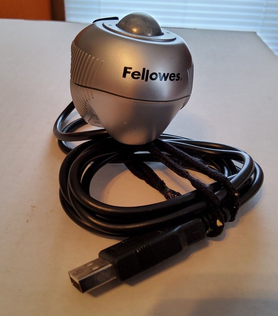 Fellowes Micro Trac 99928 Trackball Handheld Mouse Wired USB 3 Button FDM-G62