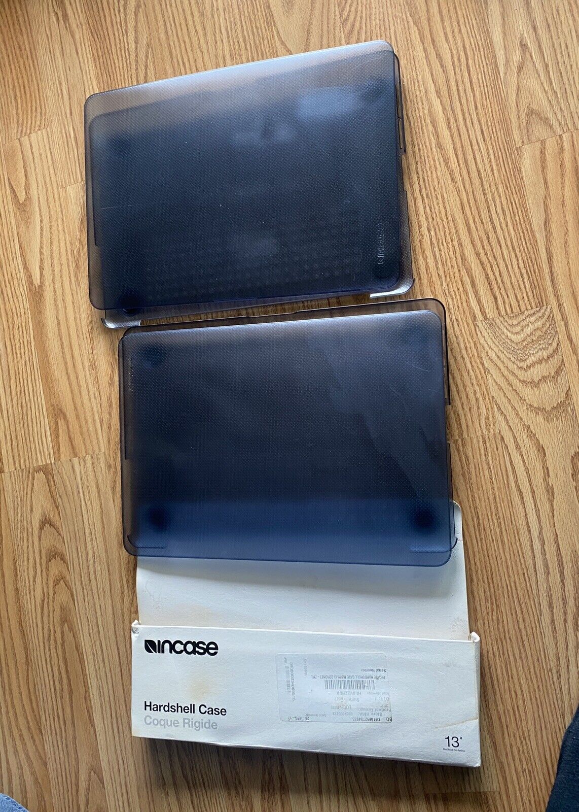 Incase Hardshell case Macbook Pro 13” Retina Display. 2 Units Read On Desc