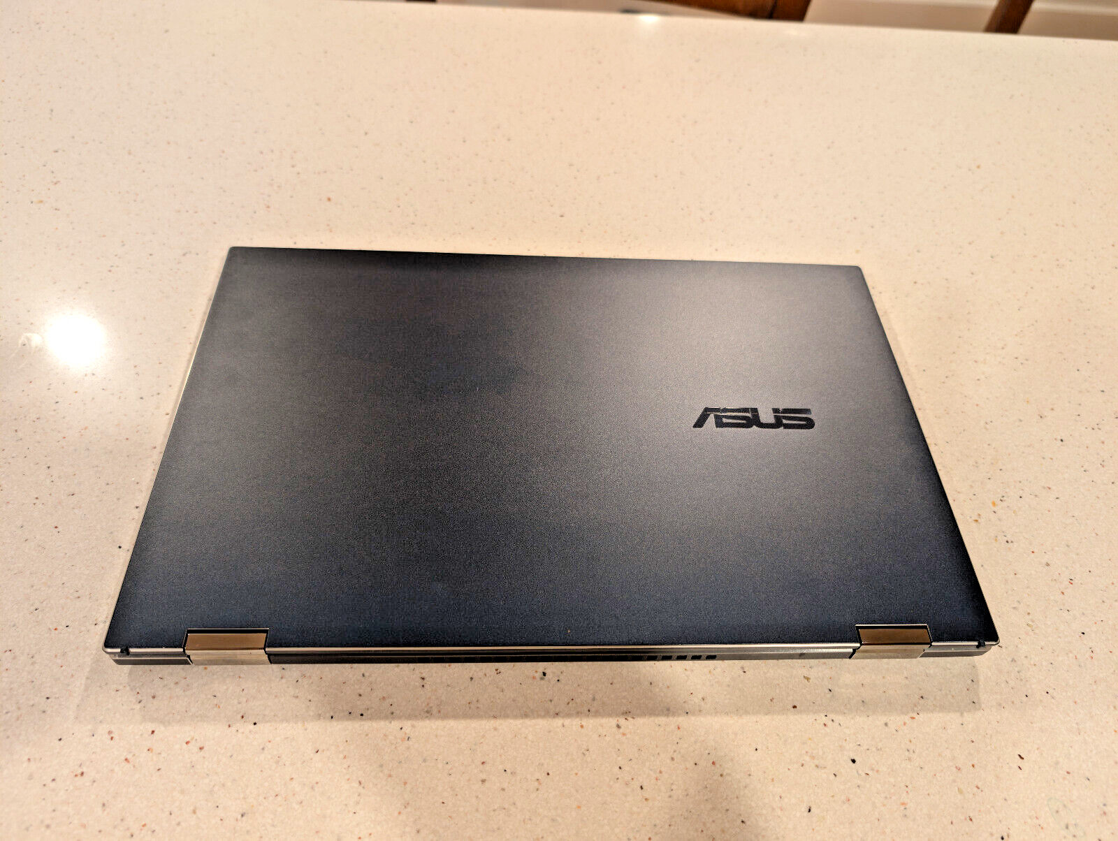 Asus ZenBook Pro 15 Flip OLED Q529Z i7-12700H 16GB RAM 512GB SSD 15.6