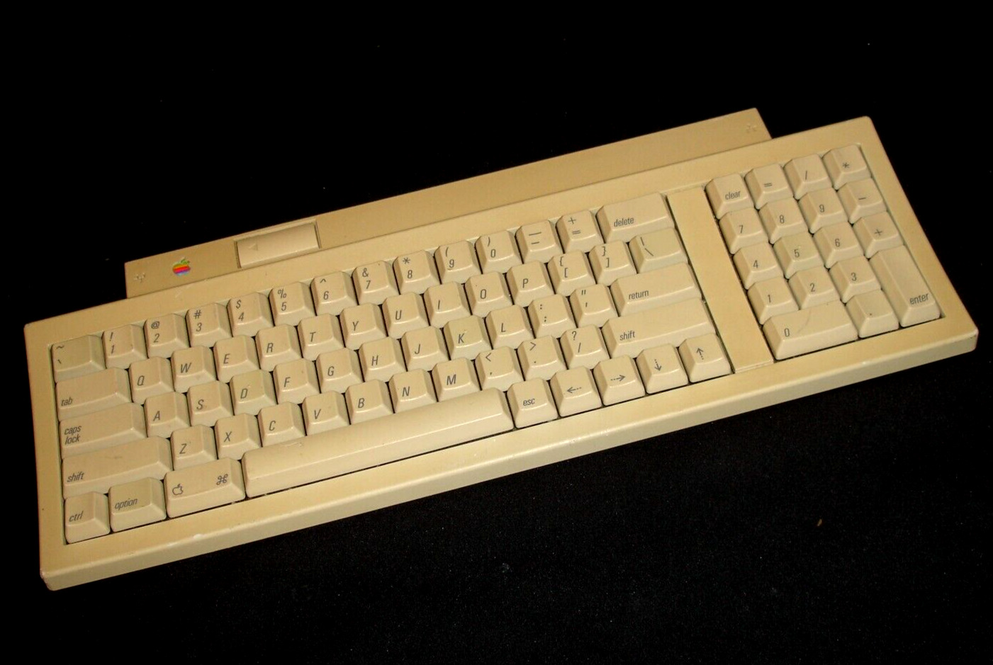 Vintage 1991  Apple Keyboard II M0487 Untested No ADB Cable
