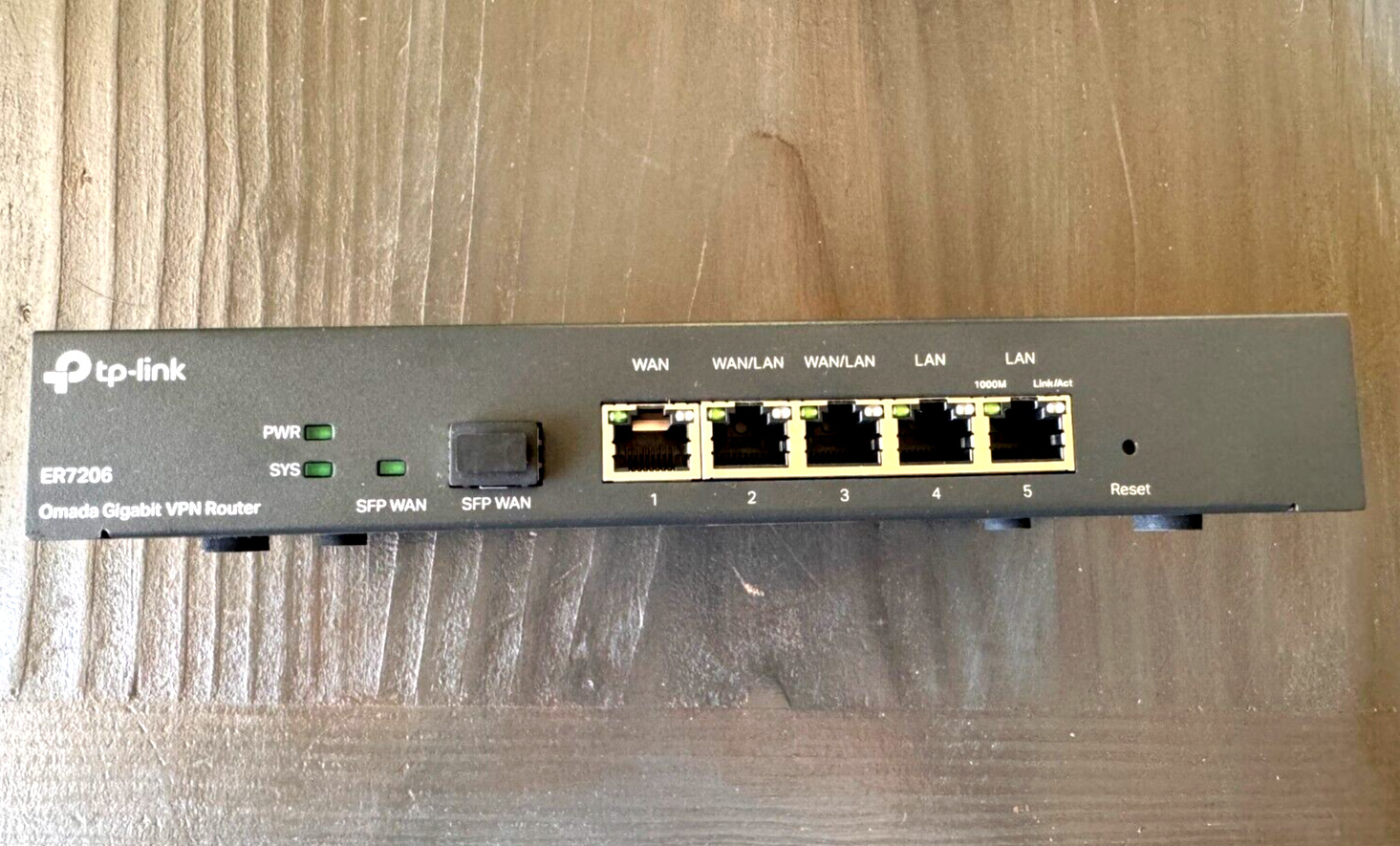 TP-Link ER7206 Omada 5-Port Gigabit Multi-WAN VPN Router, 2 Config WAN/LANs