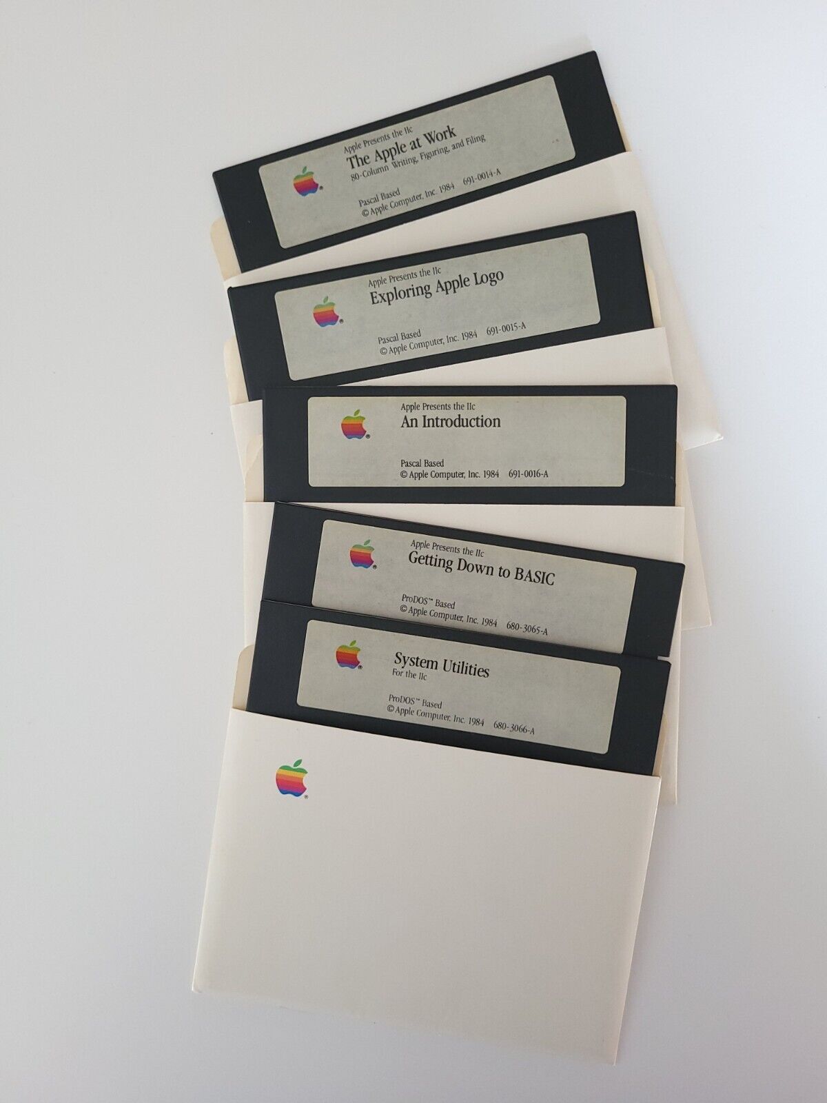 Apple Presents the IIc Lot Series. 1984 Vintage - 5 Disks