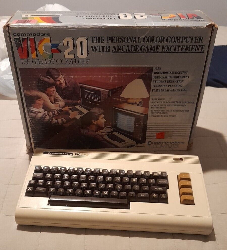 Vintage Commodore Vic20 NTSC + Box - Good Working Condition - Eurostile Keyboard