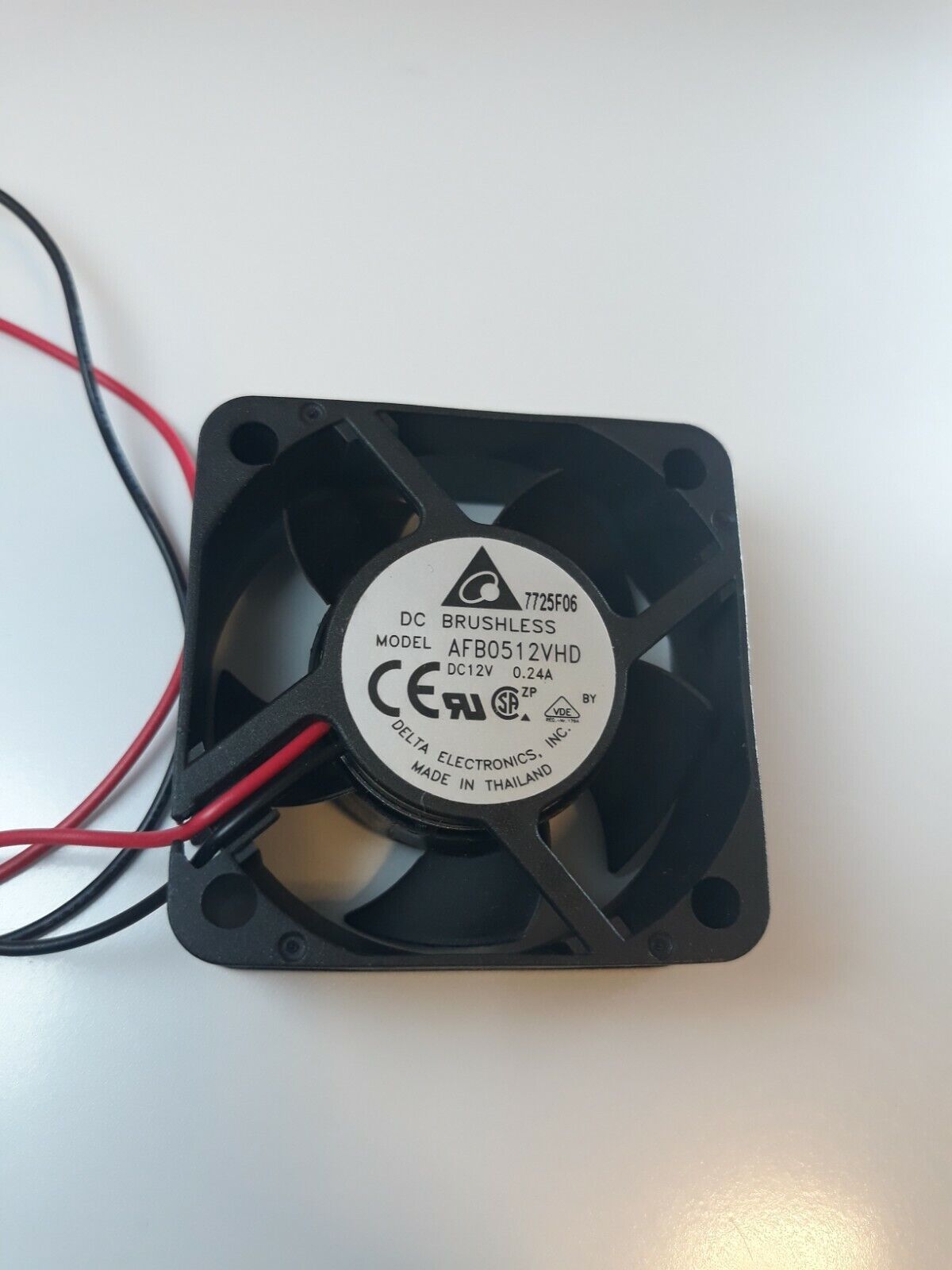 (1)Delta AFB0512VHD 7000 RPM 12v DC 50mm x 20mm 2-Wire PC/CPU/Server Cooling Fan