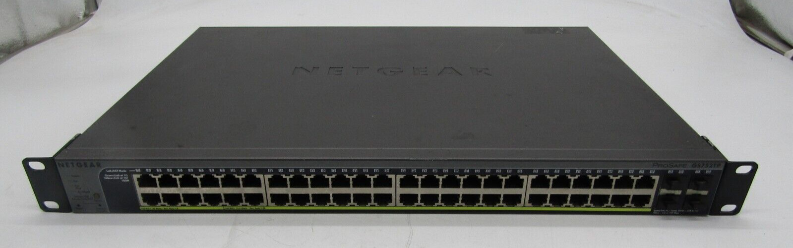 NETGEAR GS752TP 48 Port Rack Mountable Ethernet Switch