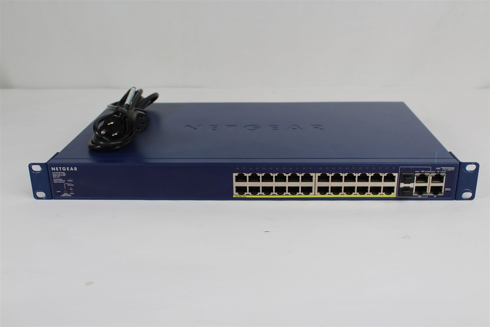 Netgear ProSafe FS728TPv2 24+4 Ports PoE Fast Ethernet Smart Switch 272-11050-04