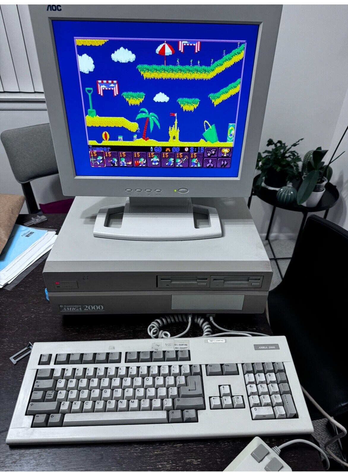 Commodore Amiga A2000 Computer 