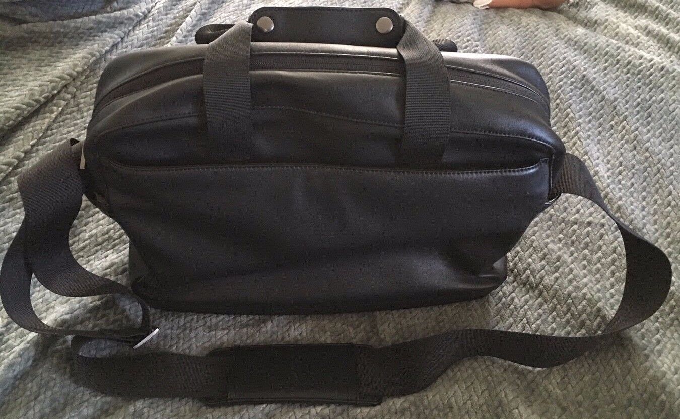 MOLESKINE Black PU CLASSIC UTILITY Laptop Bag Business Carrier-VERY NICE