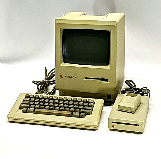 Vintage Apple Macintosh Plus M0100 1Mb RAM w/Accs. and 800K EXT. Drive  V115*