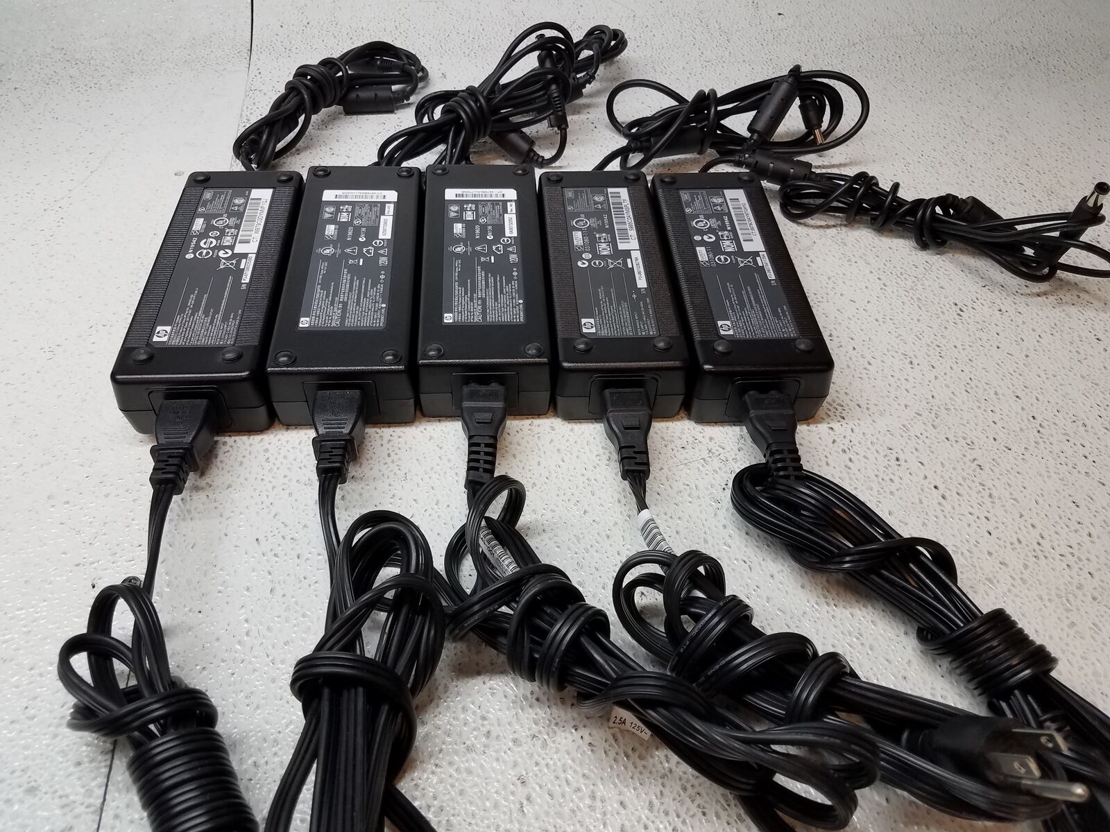 Lot of 5 Genuine HP 18.5v 6.5A 120W AC Power Adapters PPP017H PPP017L Black Tip