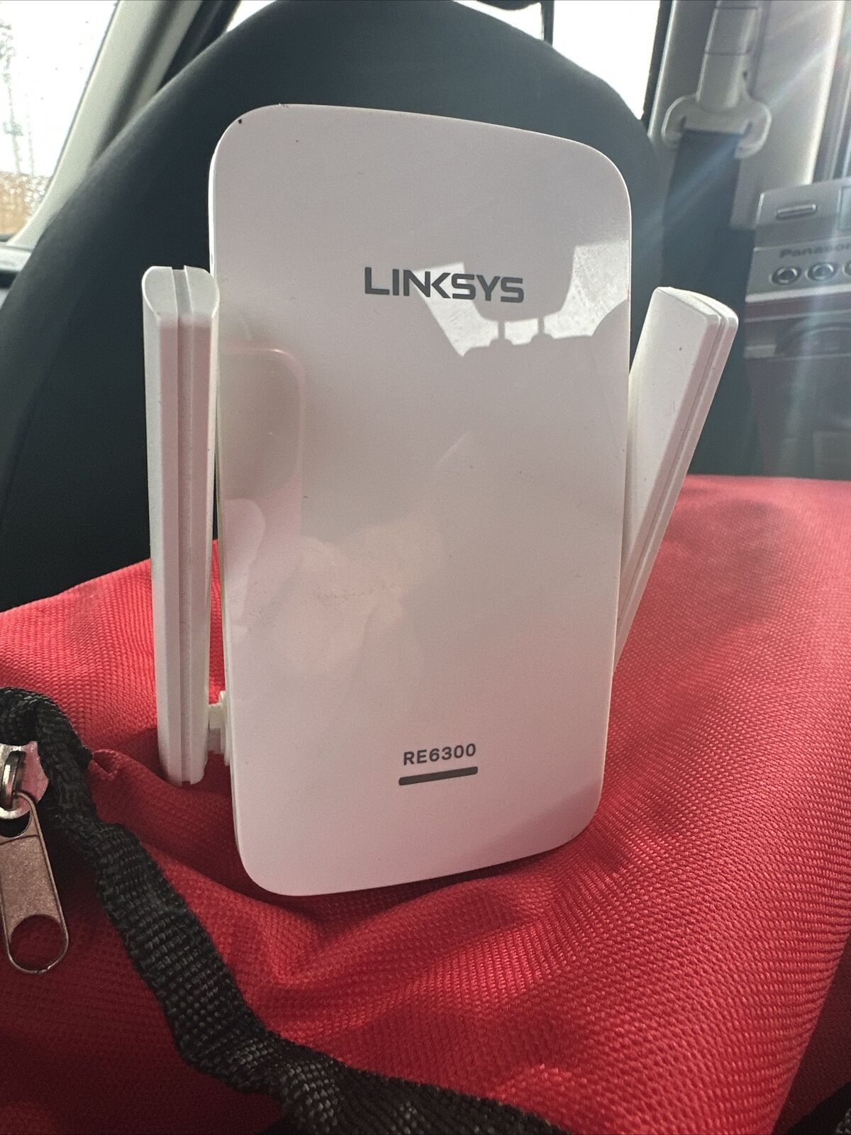Linksys RE6300 Boost Dual Band WiFi Extender / Repeater