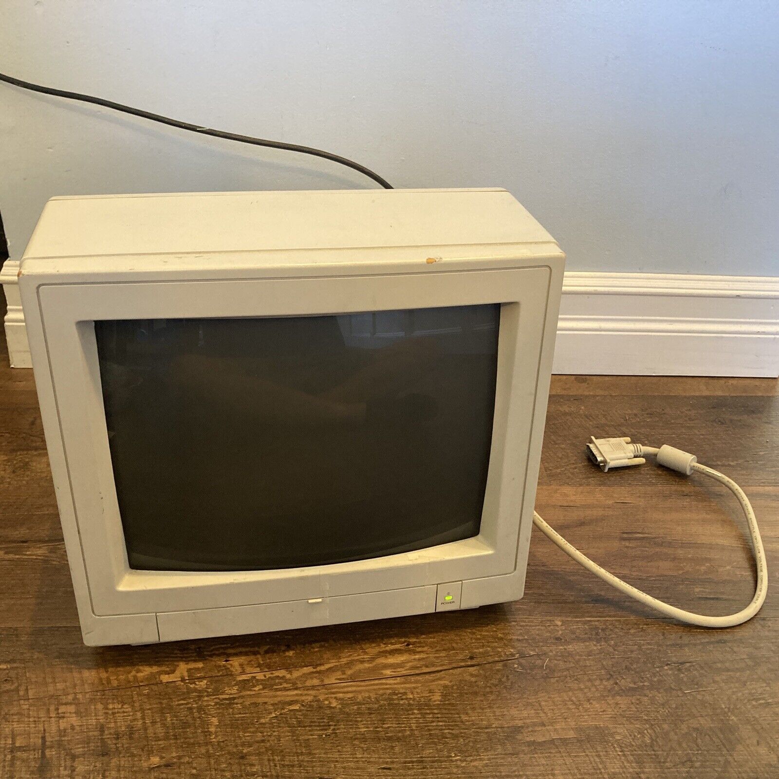 Vintage 14” Apple Performa Plus CRT Display Monitor Mac M9102LL/B