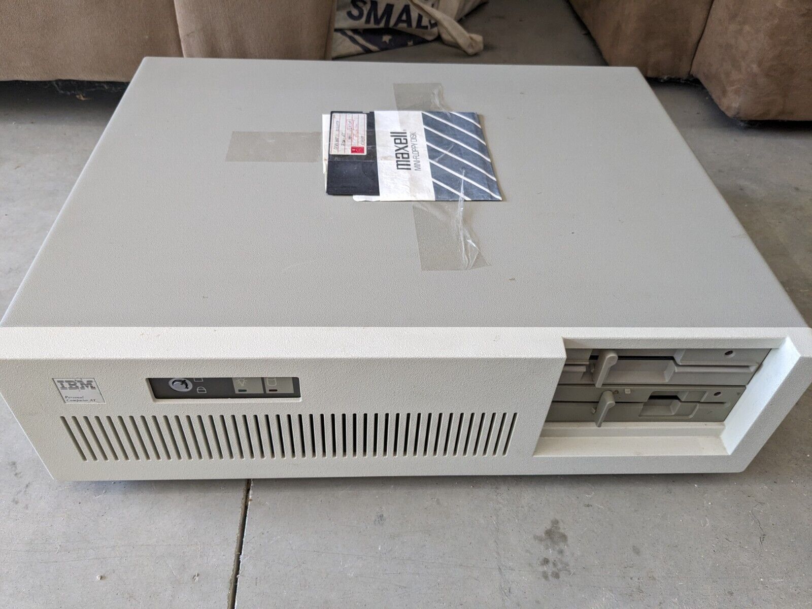 READ Vintage IBM 5170 PC AT Complete and working w/ HDD 2 FDD EGA Charity