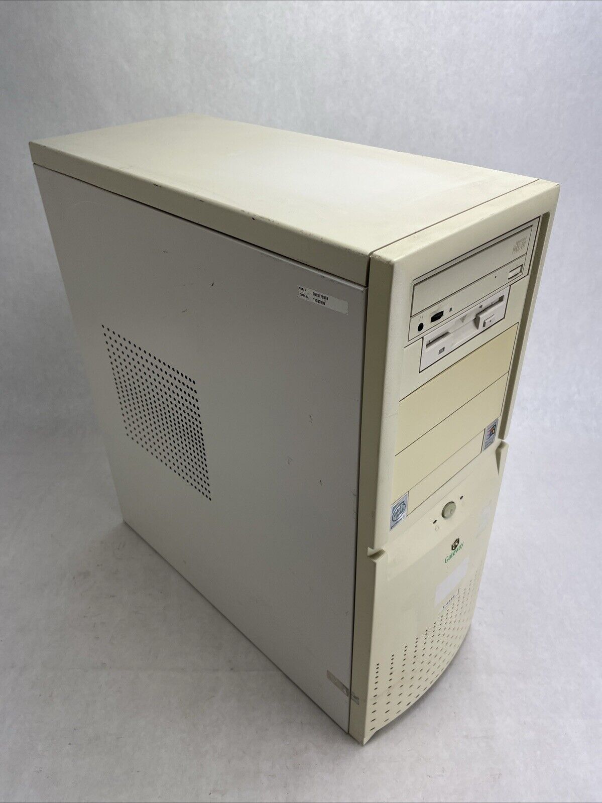 Gateway E-4200 MT Intel Pentium II 350MHz 128MB RAM No HDD No OS