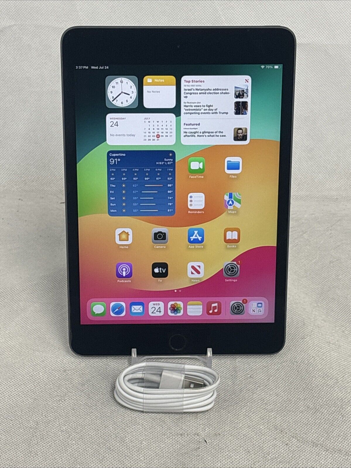 Apple iPad Mini (5th Generation) 64GB, Wi-Fi, 7.9in - Space Gray *Read*