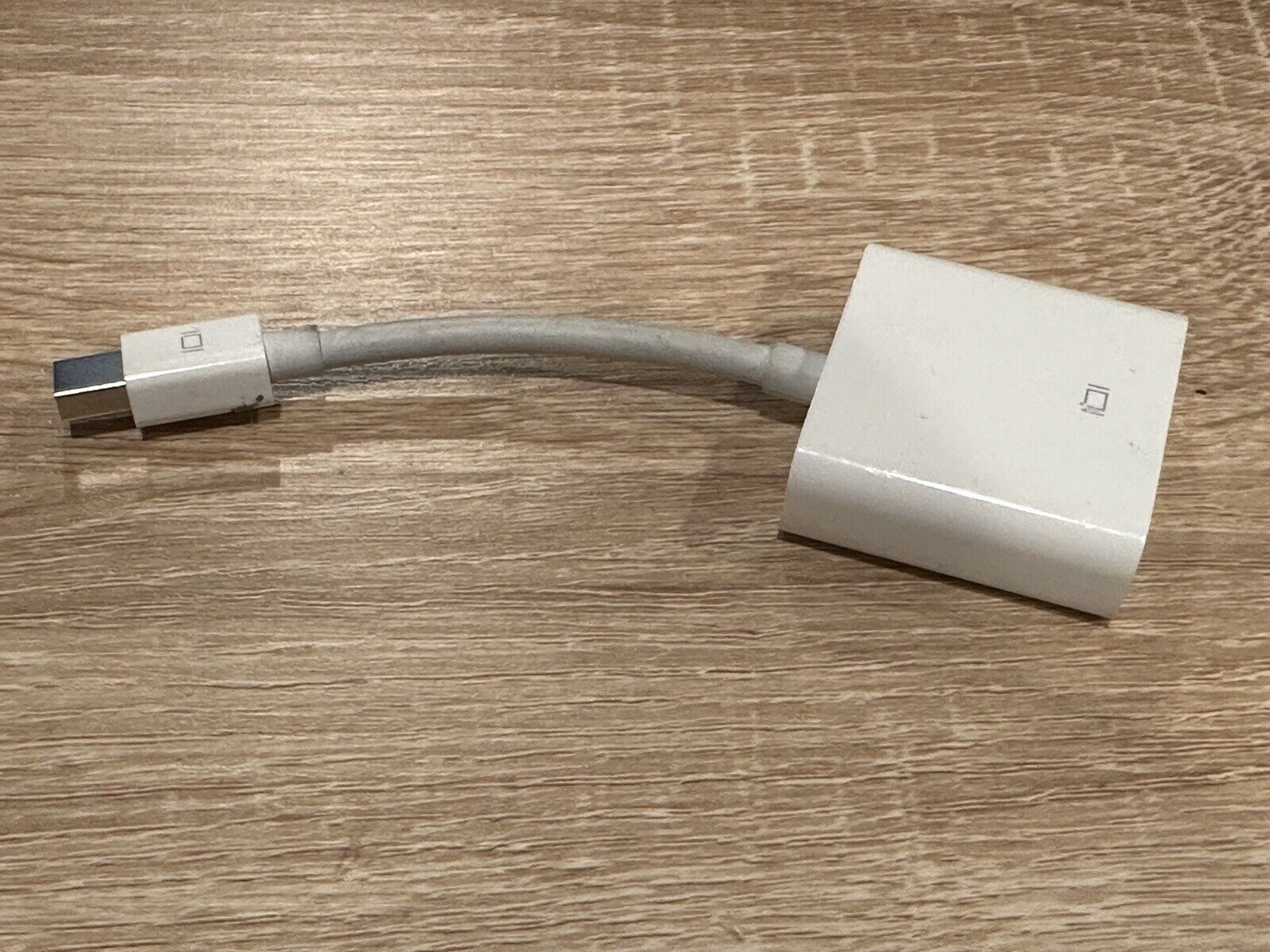 Apple Thunderbolt Mini DisplayPort to DVI Adapter A1305