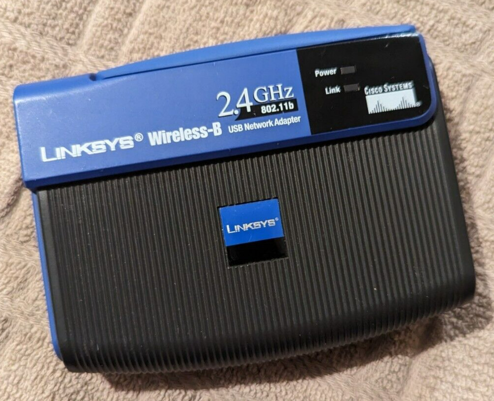 Linksys WUSB11 ver. 2.8 - 2.4Ghz 802.11b Wireless B USB Network Adapter