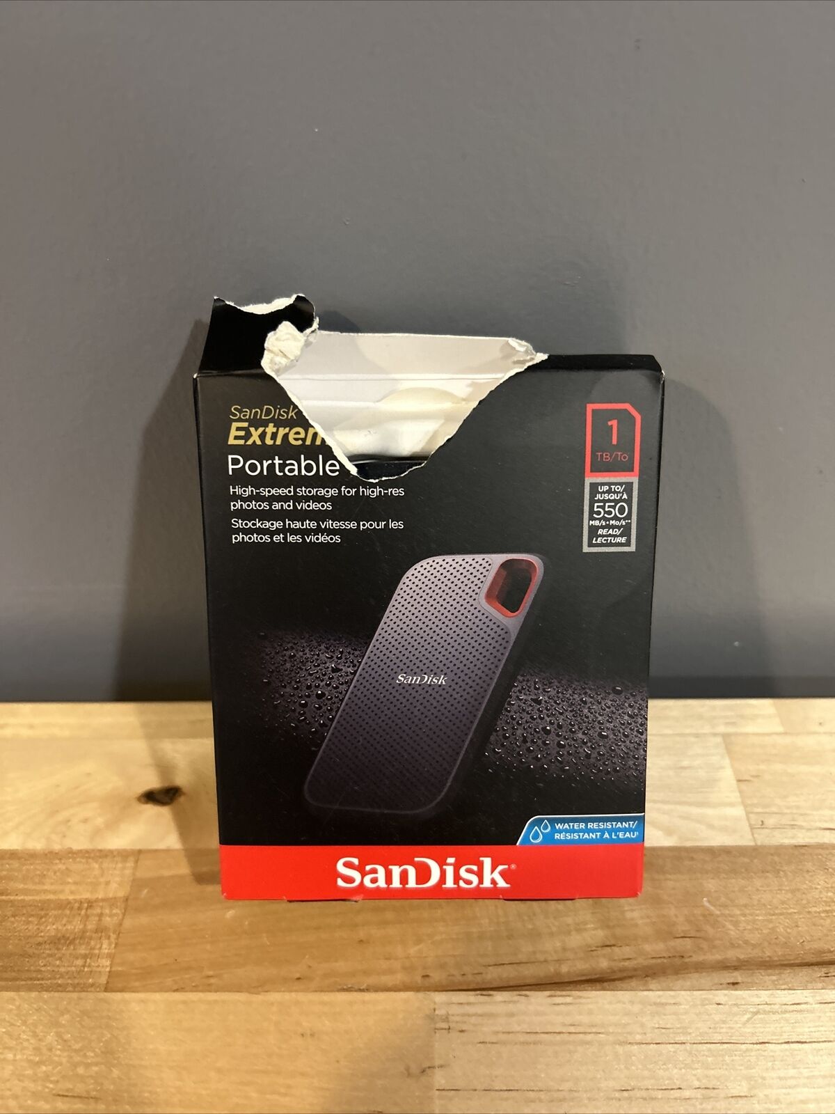 SanDisk Extreme 1TB Portable External SDSSDE60-1T00-G25 Sealed But Ripped Box