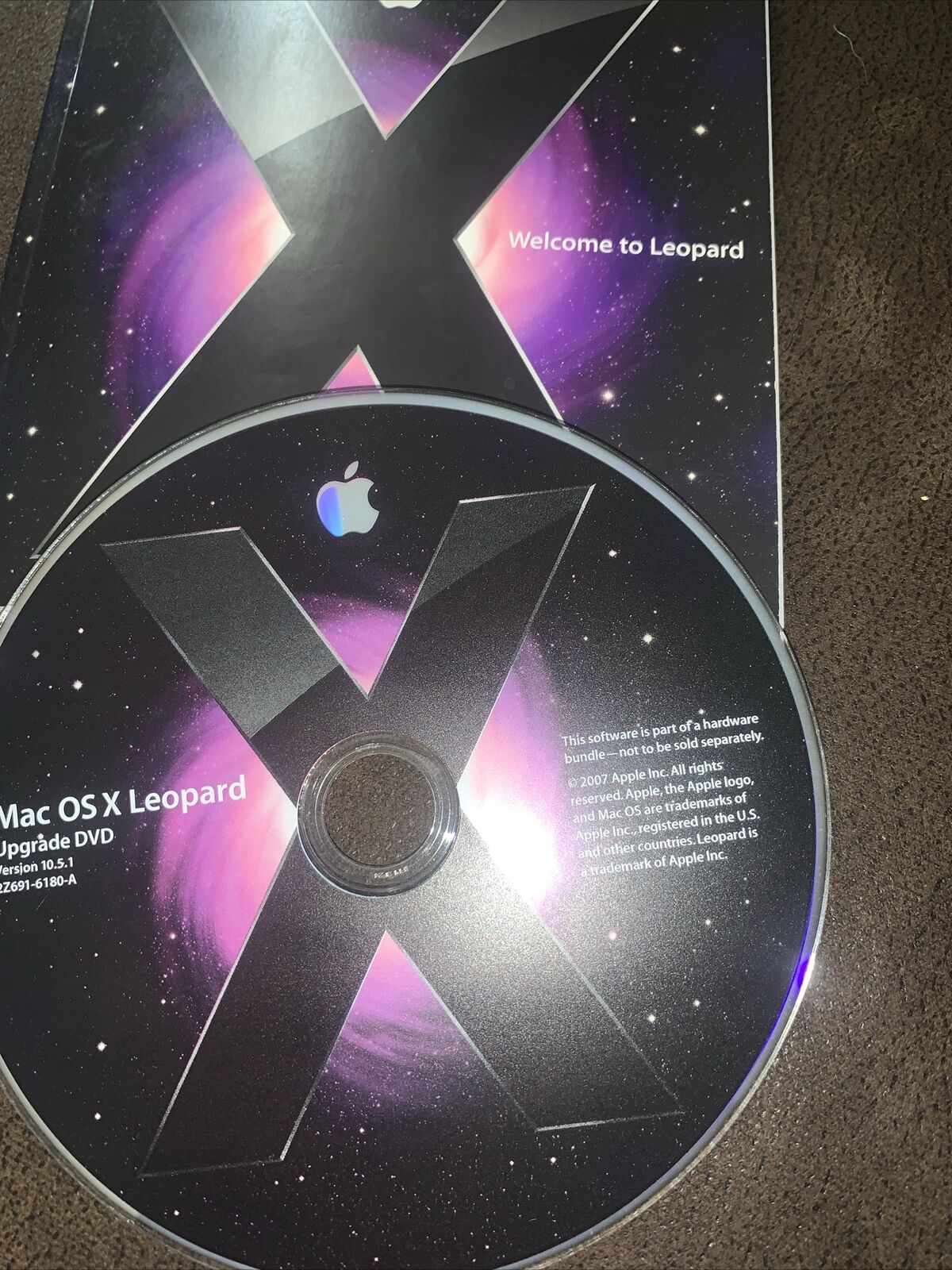 Boxed Apple Mac OS X V.10.5.6 Leopard 5-User Family Pack - Grade A (MC095Z/A)