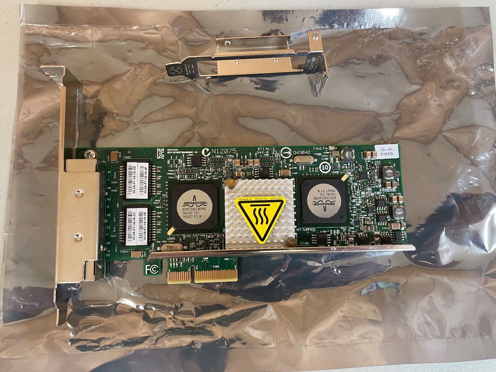 New Cisco Broadcom PCI-E 4 Port GBit Network Card BCM5709CC0KPBG with riser