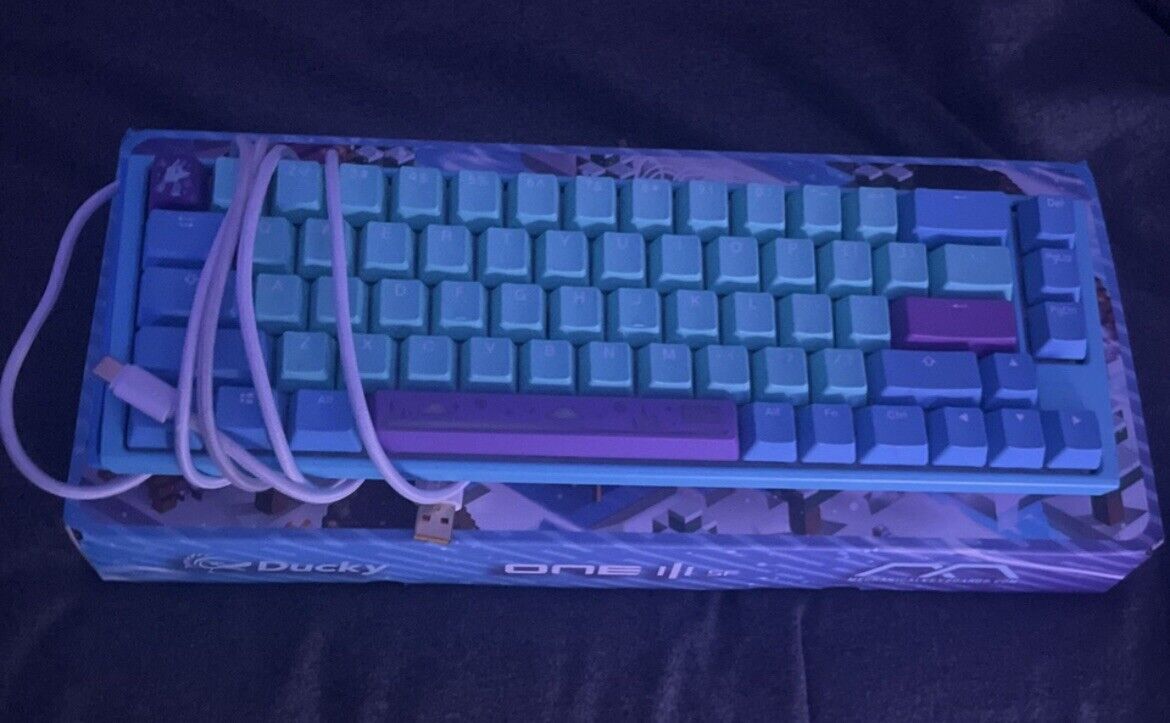 Ducky One 3 Sf Frozen Llama Limited Edition Gaming Keyboard