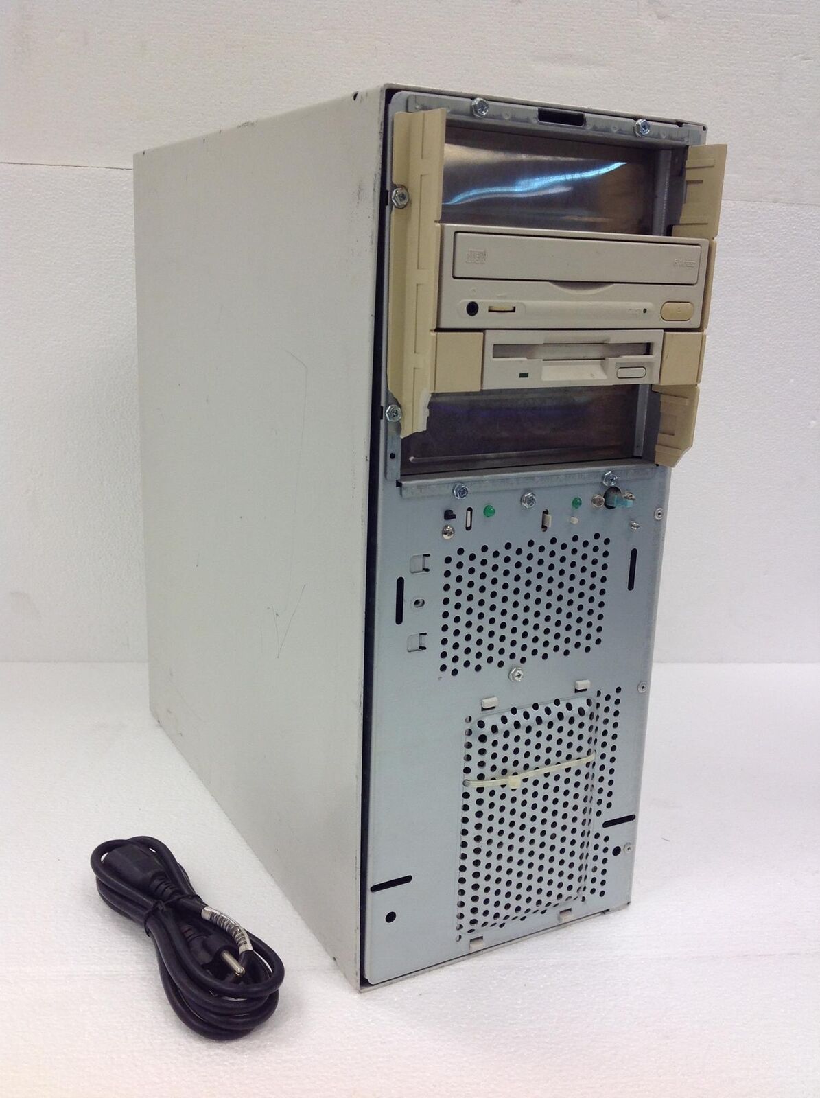 Vintage GATEWAY 2000 BATC AT Pentium 75 Mhz System w/8MB, CDROM, 3Com 3C5098-TPO