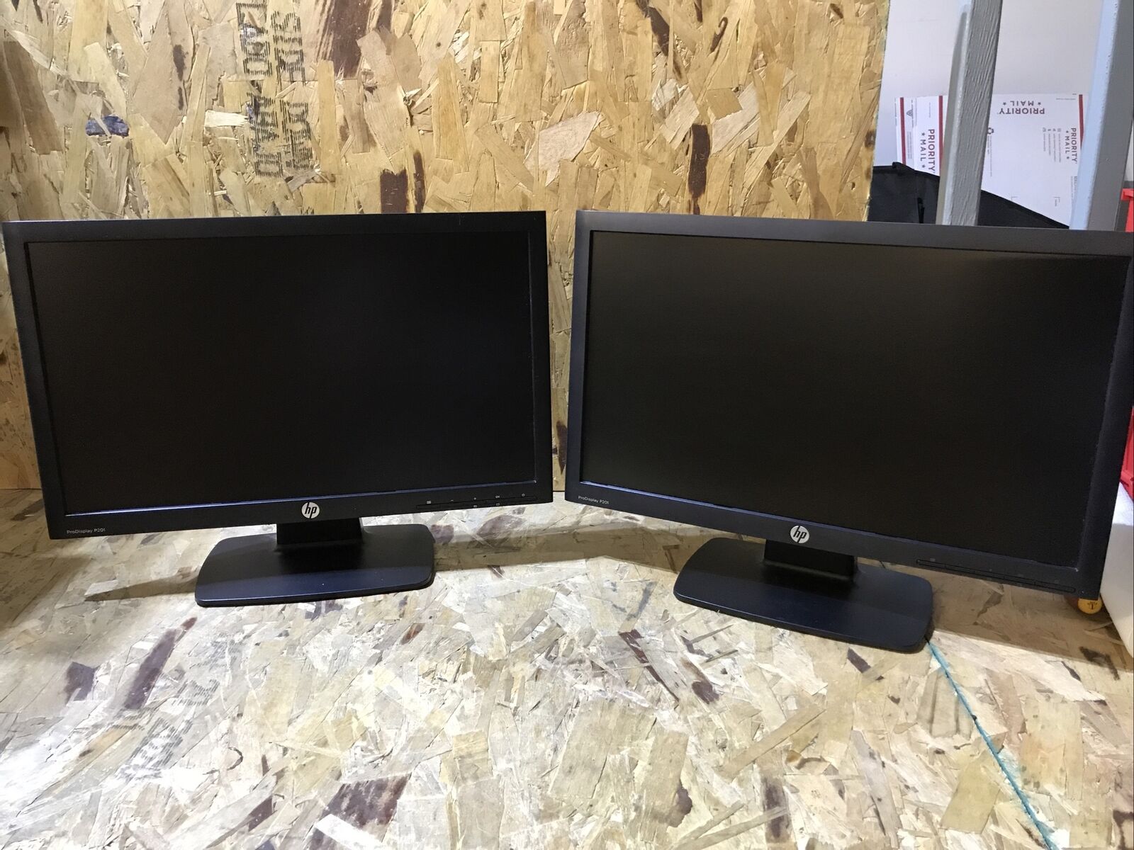 Lot Of 2 HP ProDisplay P201 Monitor 20'' (1600x900) Widescreen LED W/Stand