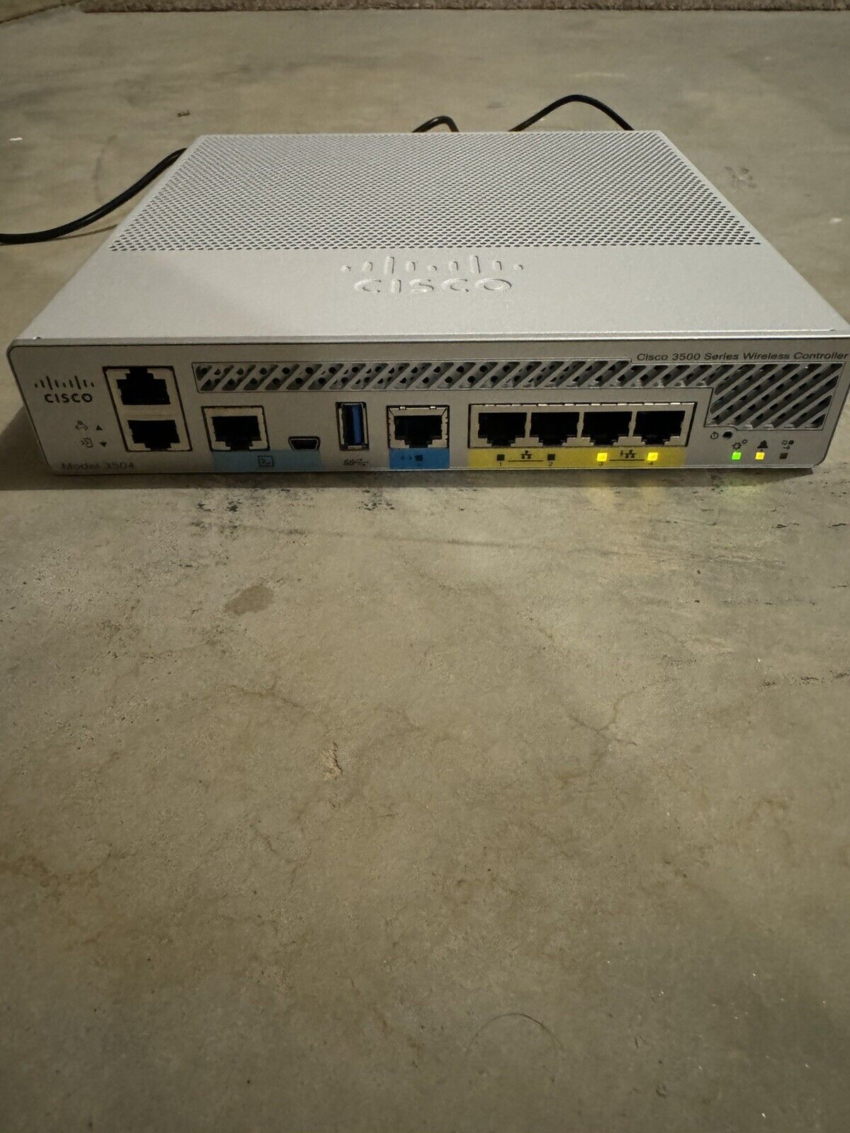 Cisco AIR-CT3504-K9 Wireless LAN Controller with Power Supply