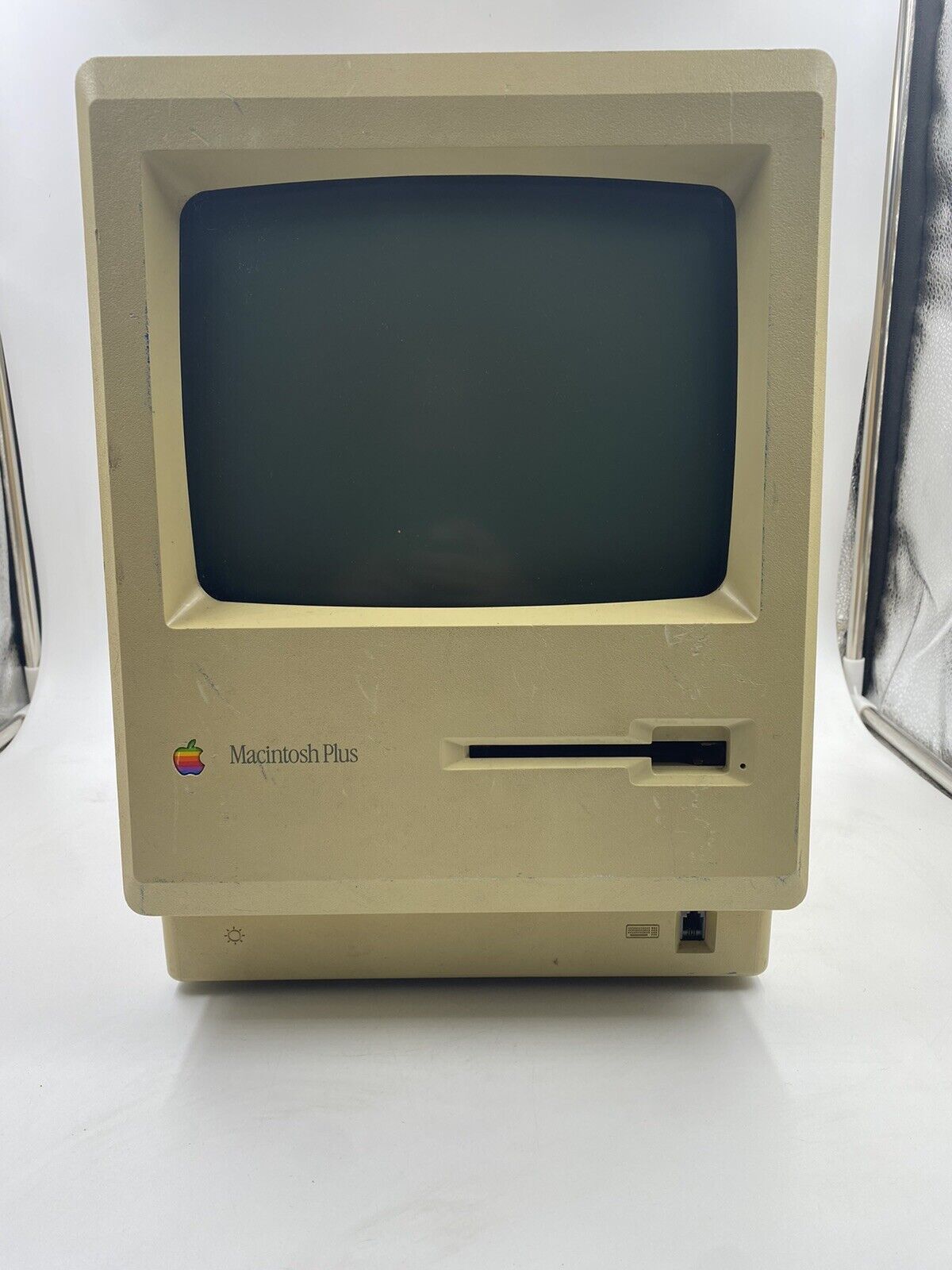 Vintage Apple Macintosh Plus 1MB Computer M0001A