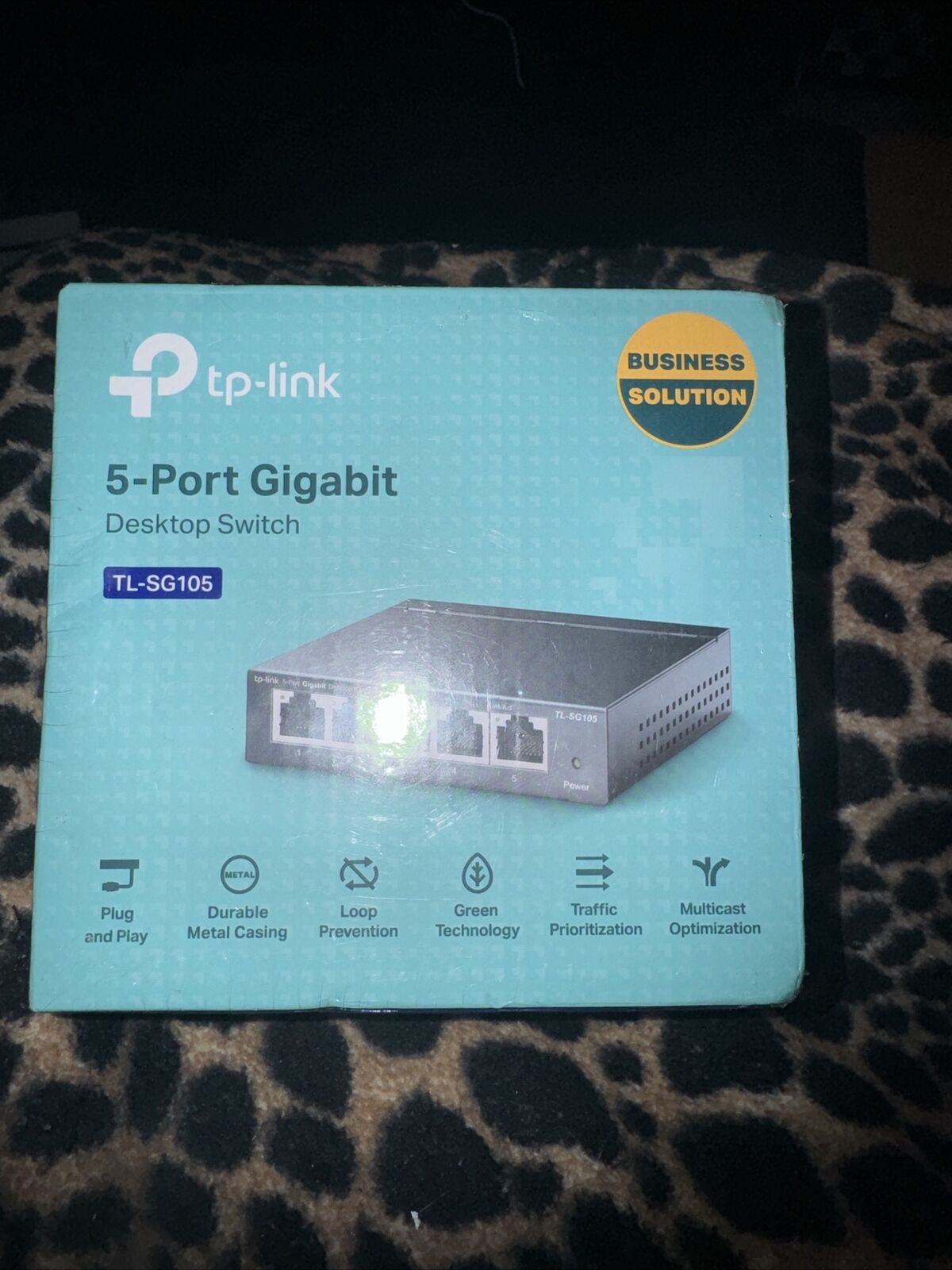 TP-Link TL-SG105 5-Port Gigabit Desktop Switch - Brand new sealed