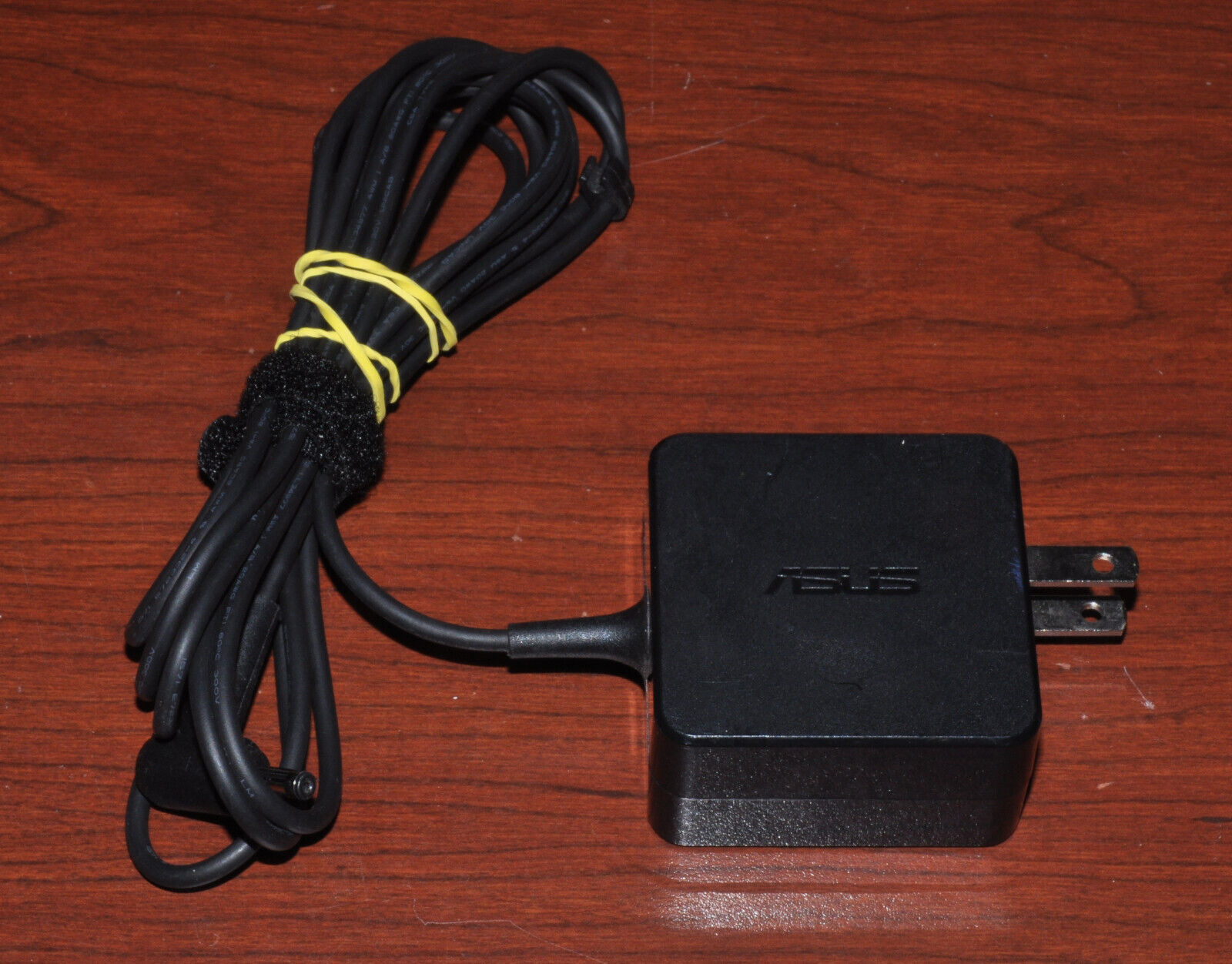 Asus EXA1206UH 33W AC Power Adapter Charger Supply AD890326 AD890026