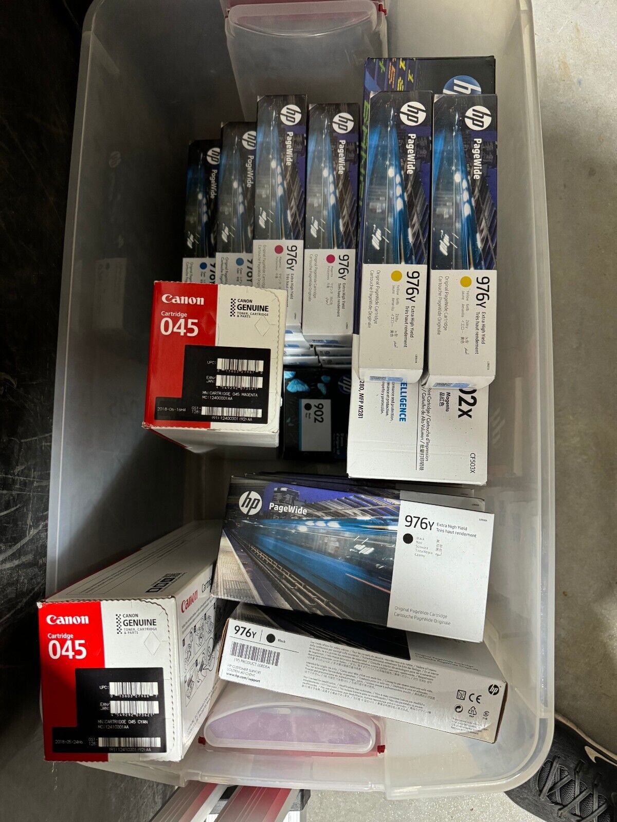 Lot of 36 Toner HP and Canon