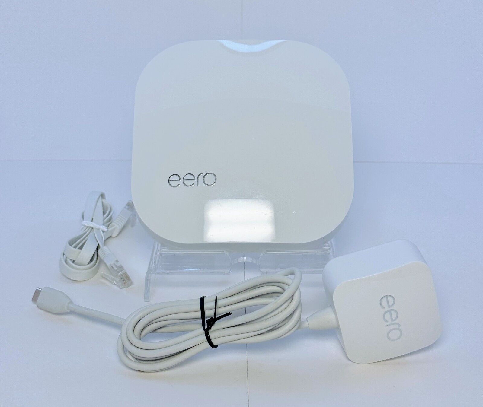 Eero B010001 Pro 2nd Generation Tri-Band AC Home Mesh WiFi Router w/ OEM Adapter