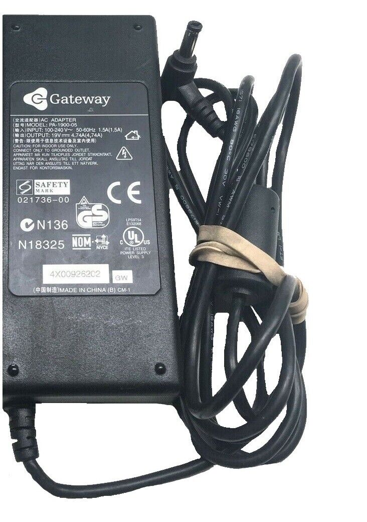 Genuine Gateway AC Adapter ADP-90HB B 19V 4.74A 90W Laptop Power Supply Charger