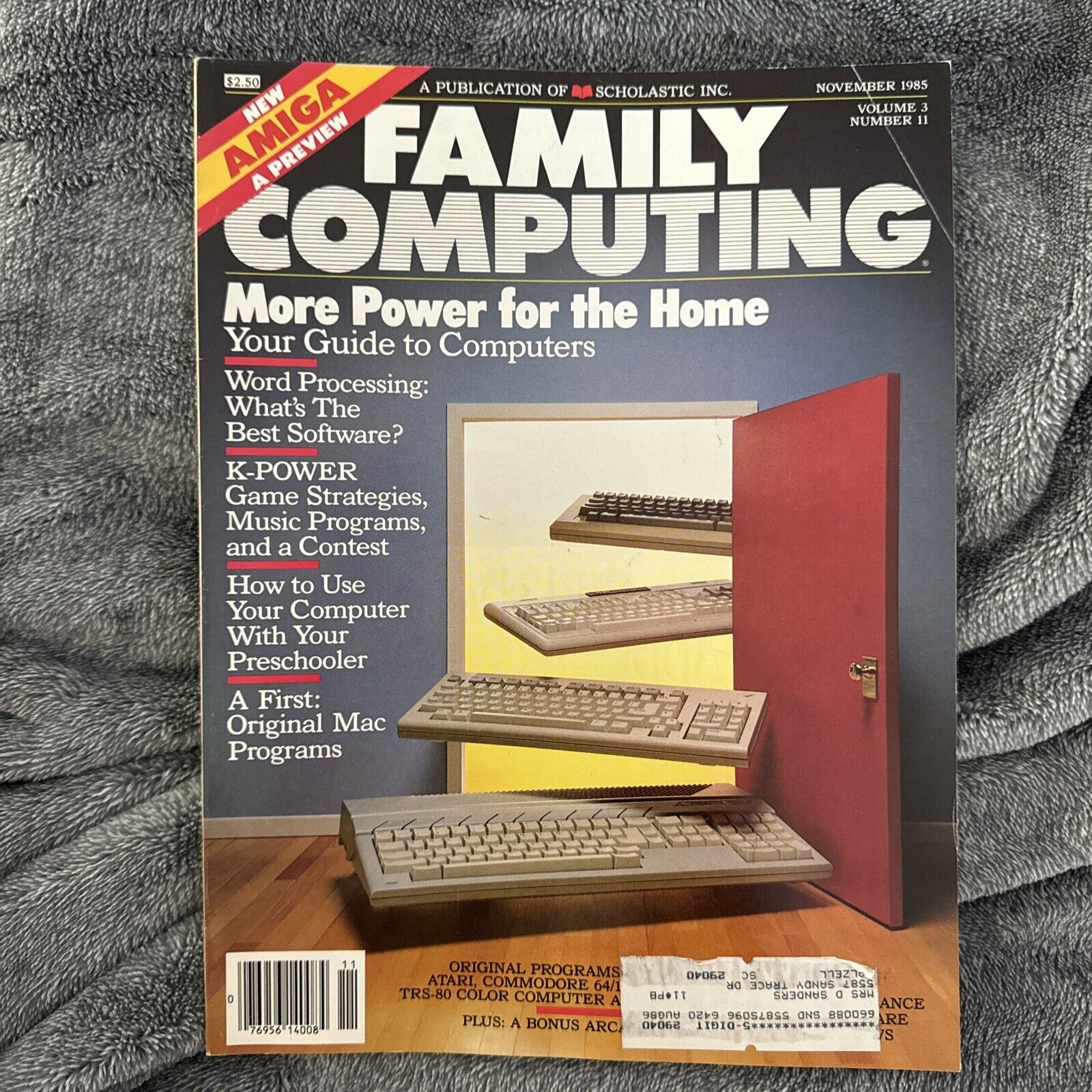 November 1985 Volume 3 No. 11 Family Computing Magazine, Commodore Amiga Preview