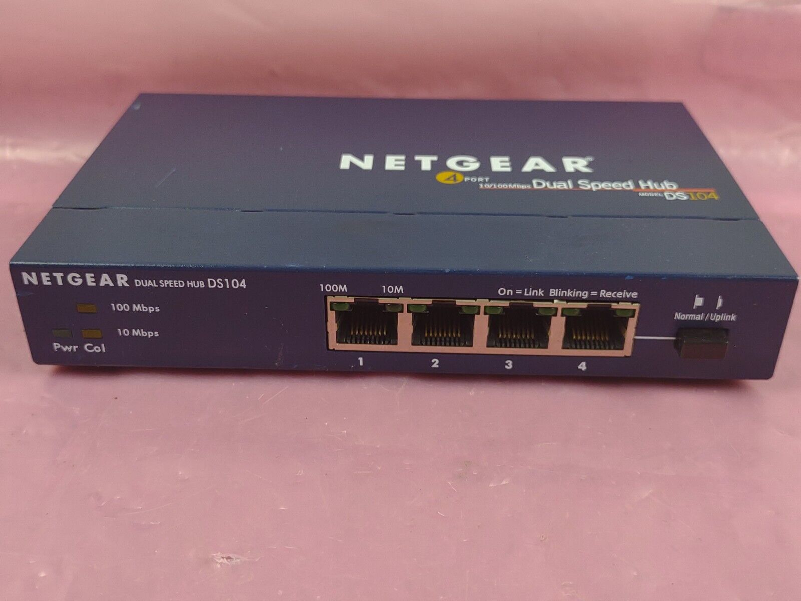 NetGear 4-Port 10/100Mbps Dual Speed Hub DS104 MW1A2