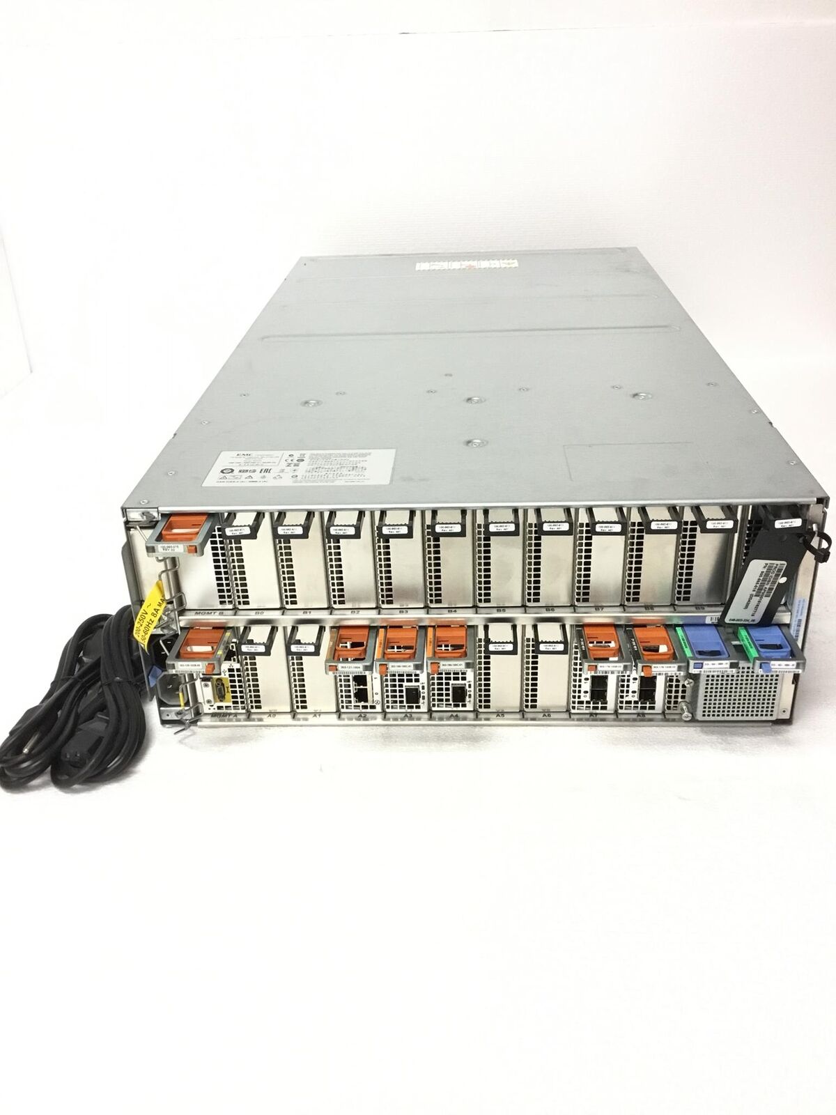 EMC MGTN Hard drive Storage System with EMC Blanks 100-563-611 and Modules