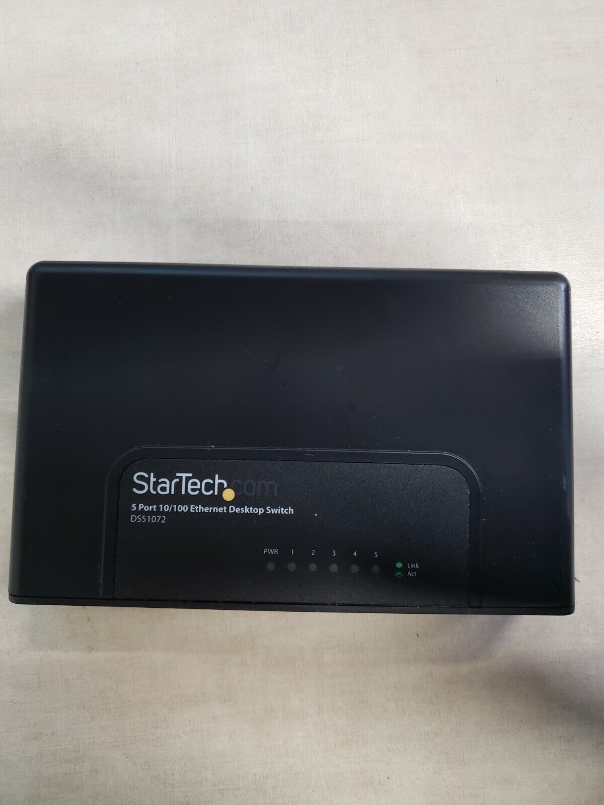 StarTech DS51072 StarTech.com 5 Port Fast Ethernet Desktop Switch - 10/100 #K104