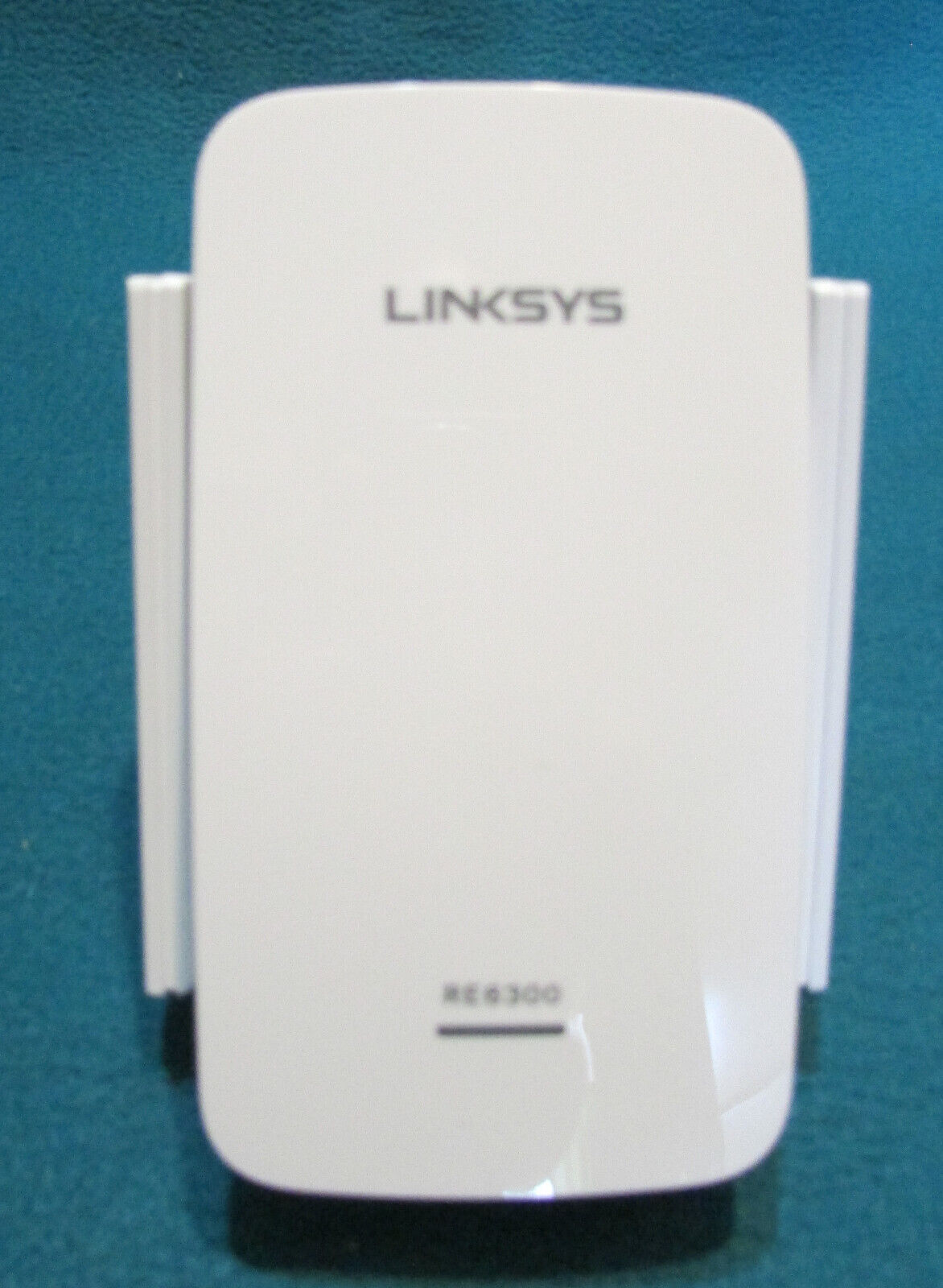 Linksys RE6300 AC1200 BOOST EX WiFi Extender - 