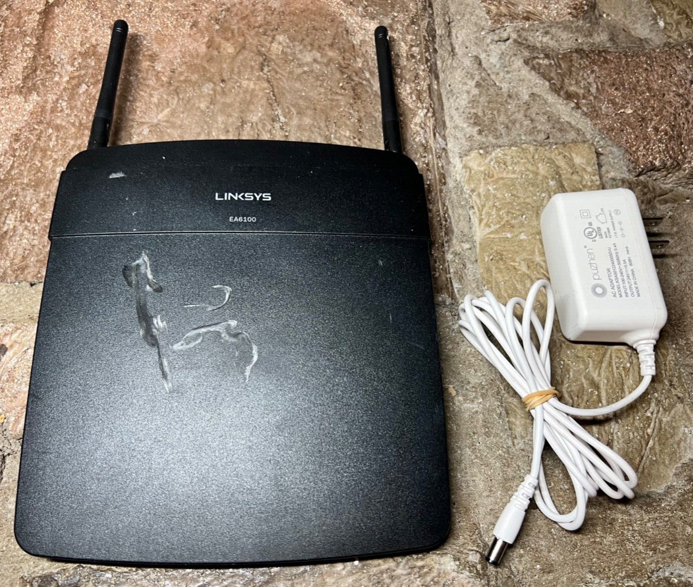 Cisco Linksys EA6100 Dual Band AC1200 Smart Wi-Fi Router w/ Power Cord