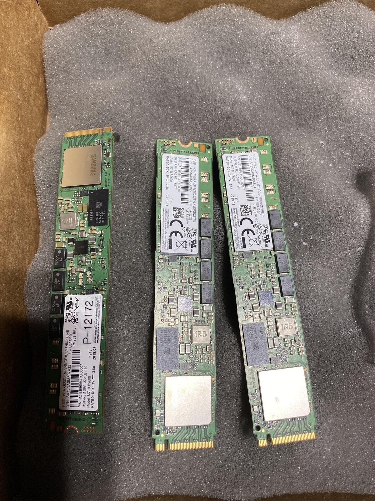 Samsung PM983 DCT 960GB (Almost 1TB) PCIe NVMe M.2 22110 Enterprise SSD