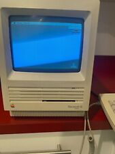 MACINTOSH SE/30 VINTAGE MAC APPLE COMPUTER  With Keyboard picture