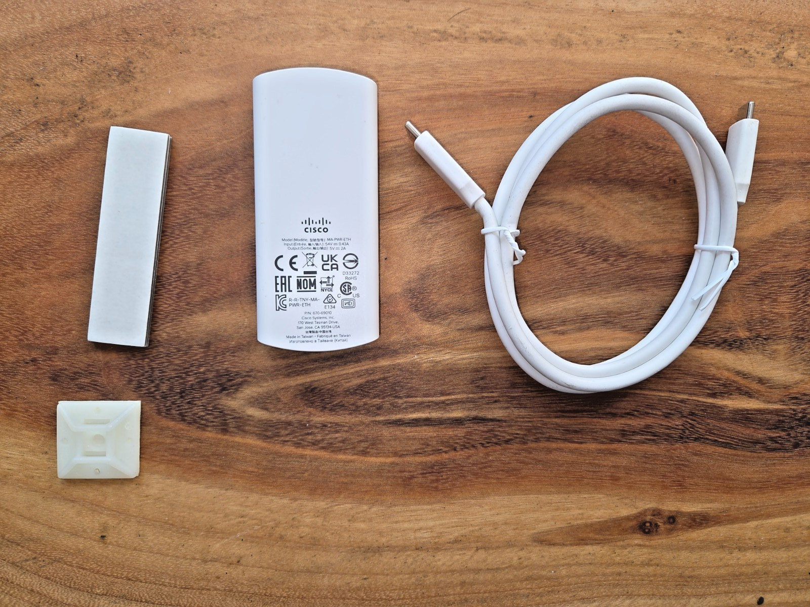 Cisco Meraki MA-PWR-ETH PoE injector (P/N A40-69010) – genuine adapter for MV2