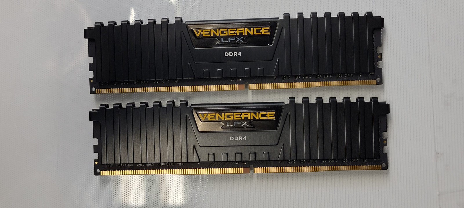 CORSAIR VENGEANCE LPX 16GB (2X8GB) DDR4 3200MHz CMK16GX4M2B3200C16 *QTY